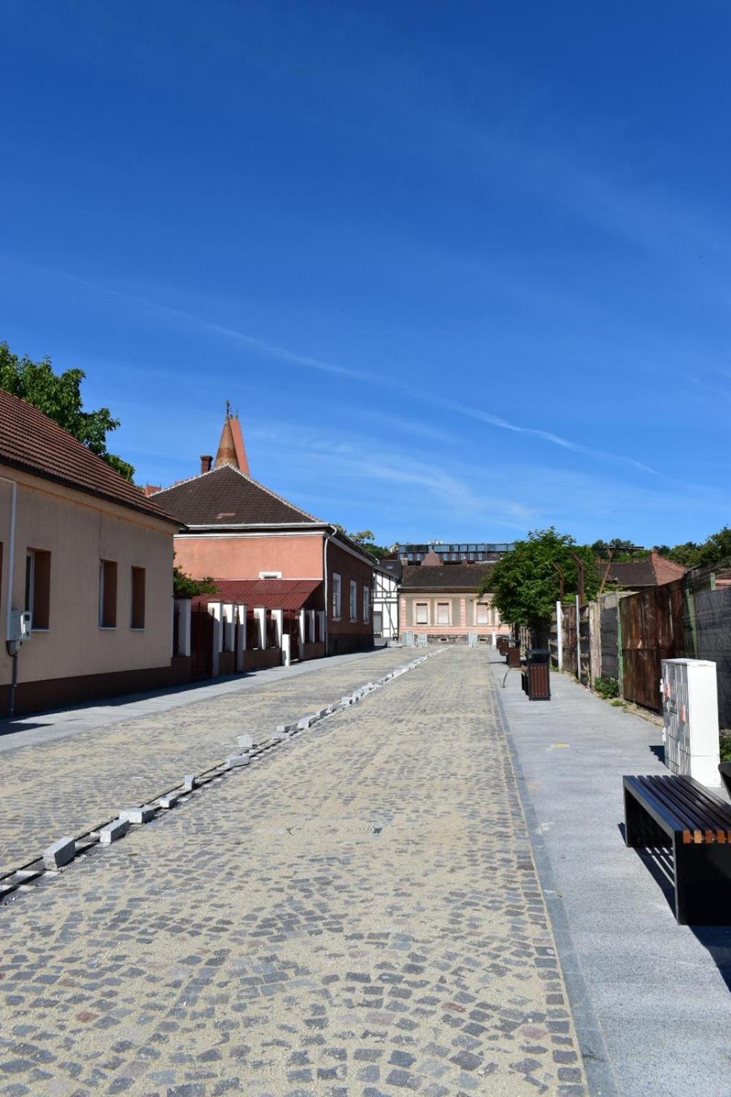 Transilvania Rent Vajdahunyad Kültér fotó